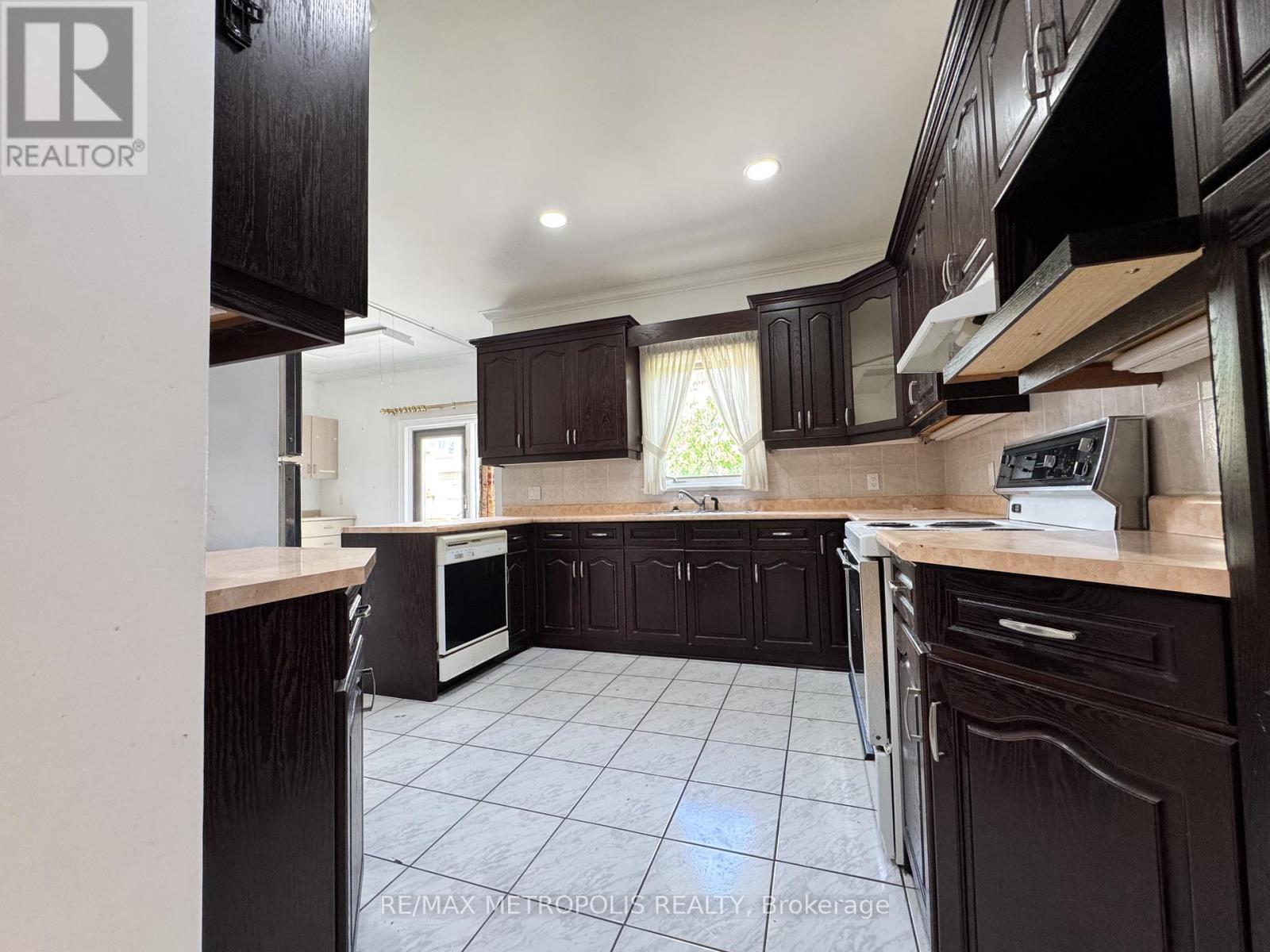 416 Elgin Mills Road W, Richmond Hill, Ontario  L4C 4M2 - Photo 13 - N13673718