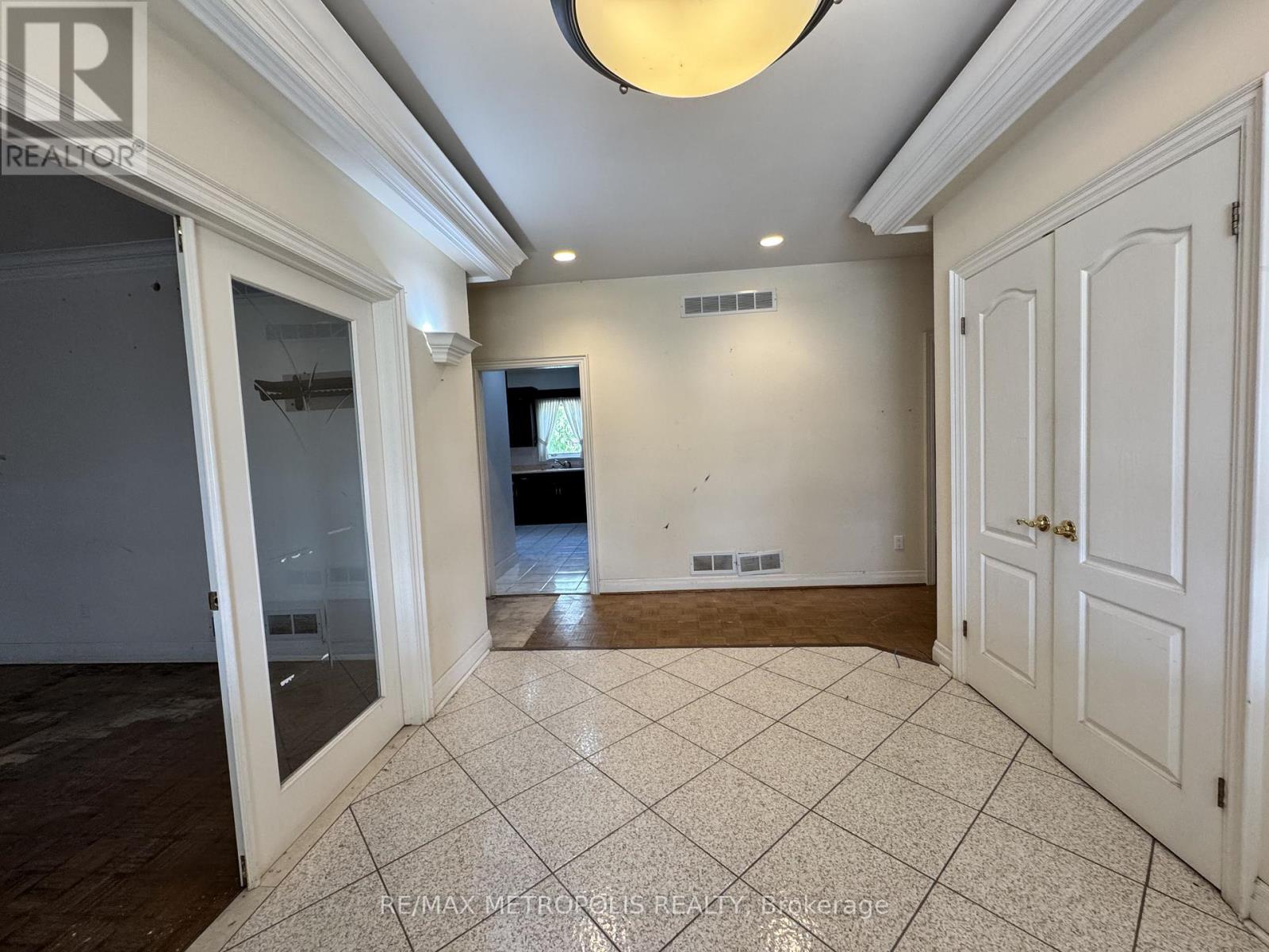 416 Elgin Mills Road W, Richmond Hill, Ontario  L4C 4M2 - Photo 3 - N13673718
