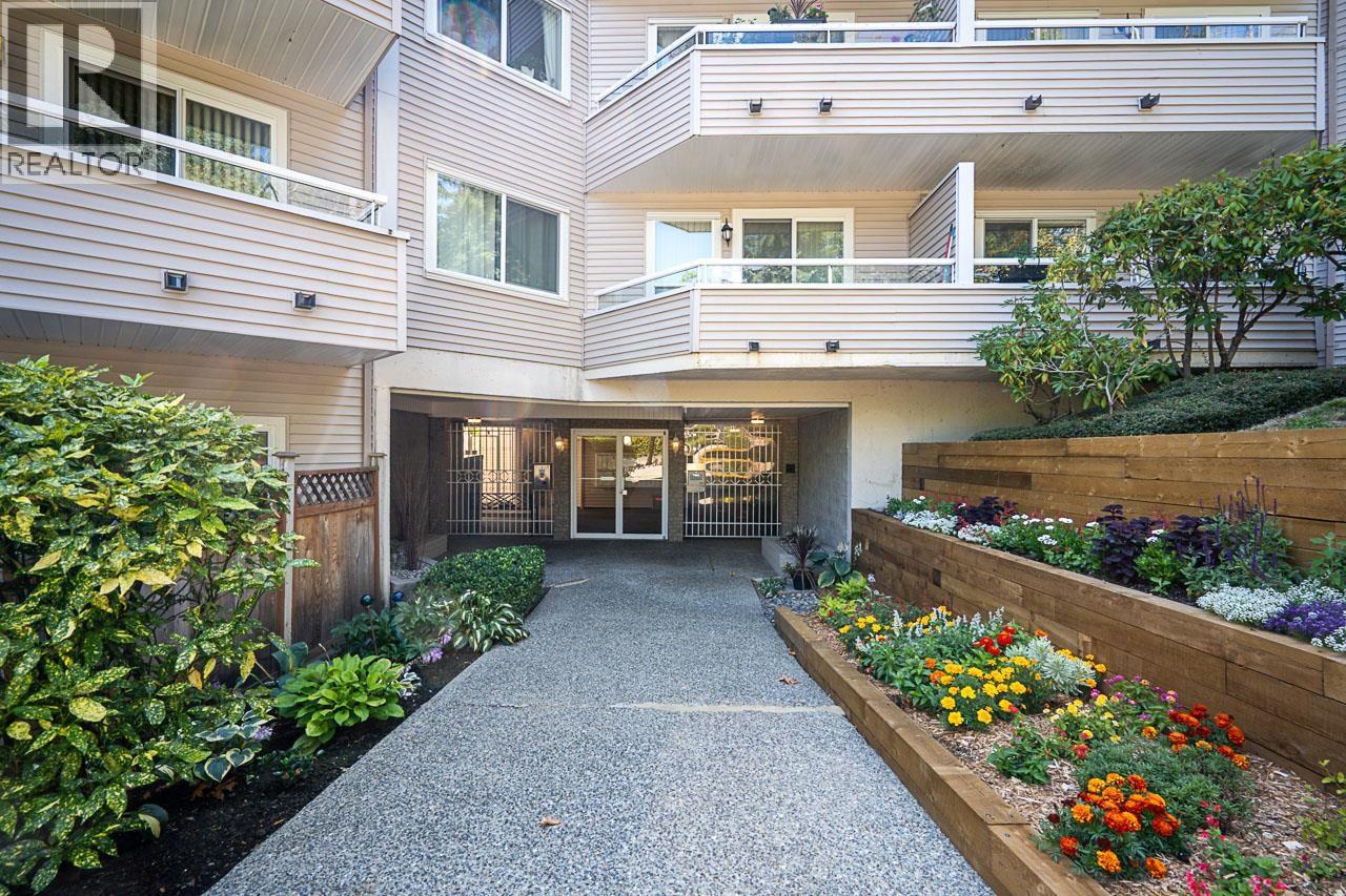 210 450 BROMLEY STREET, Coquitlam, British Columbia