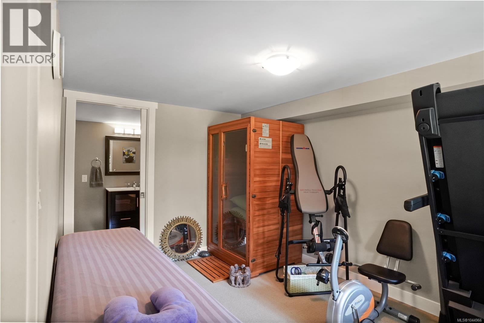 1084 Tatlow Rd, North Saanich, British Columbia  V8L 5P3 - Photo 17 - 1044966