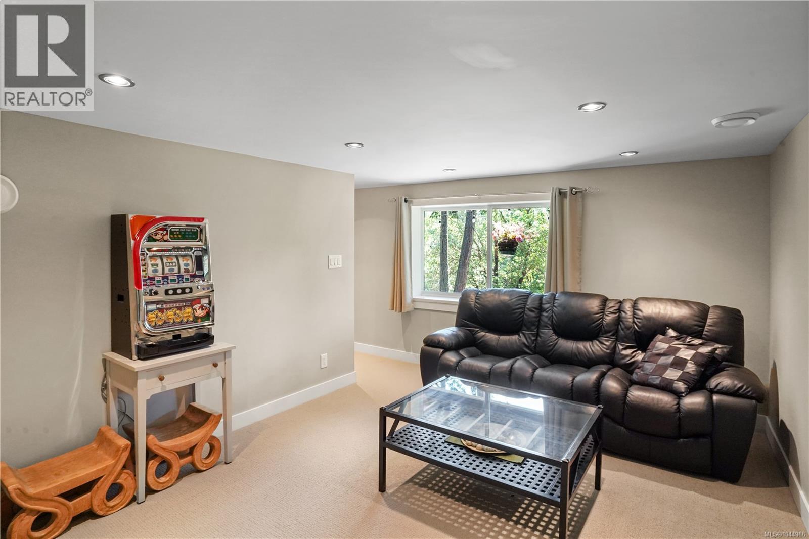 1084 Tatlow Rd, North Saanich, British Columbia  V8L 5P3 - Photo 24 - 1044966