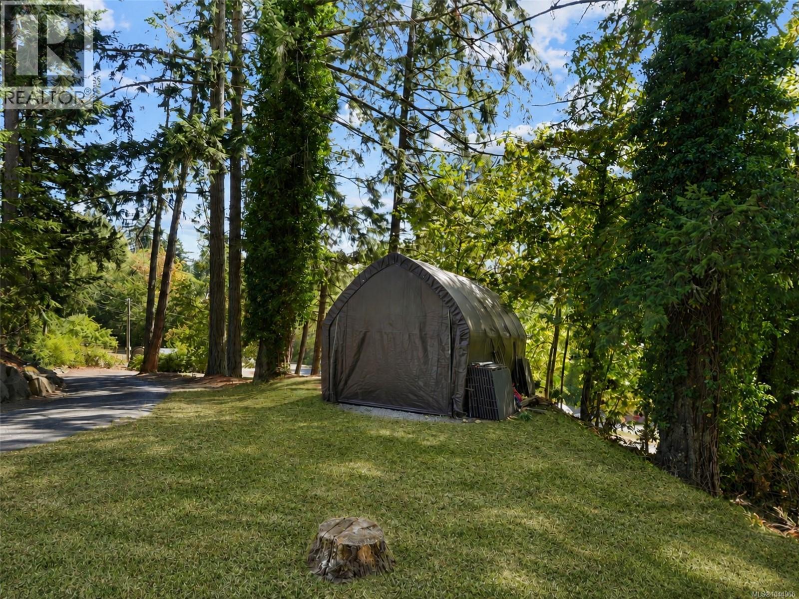 1084 Tatlow Rd, North Saanich, British Columbia  V8L 5P3 - Photo 42 - 1044966