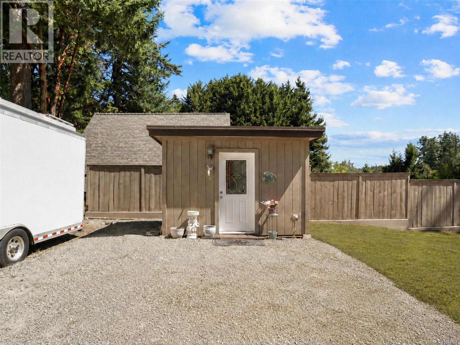 1084 Tatlow Rd, North Saanich, British Columbia  V8L 5P3 - Photo 49 - 1044966