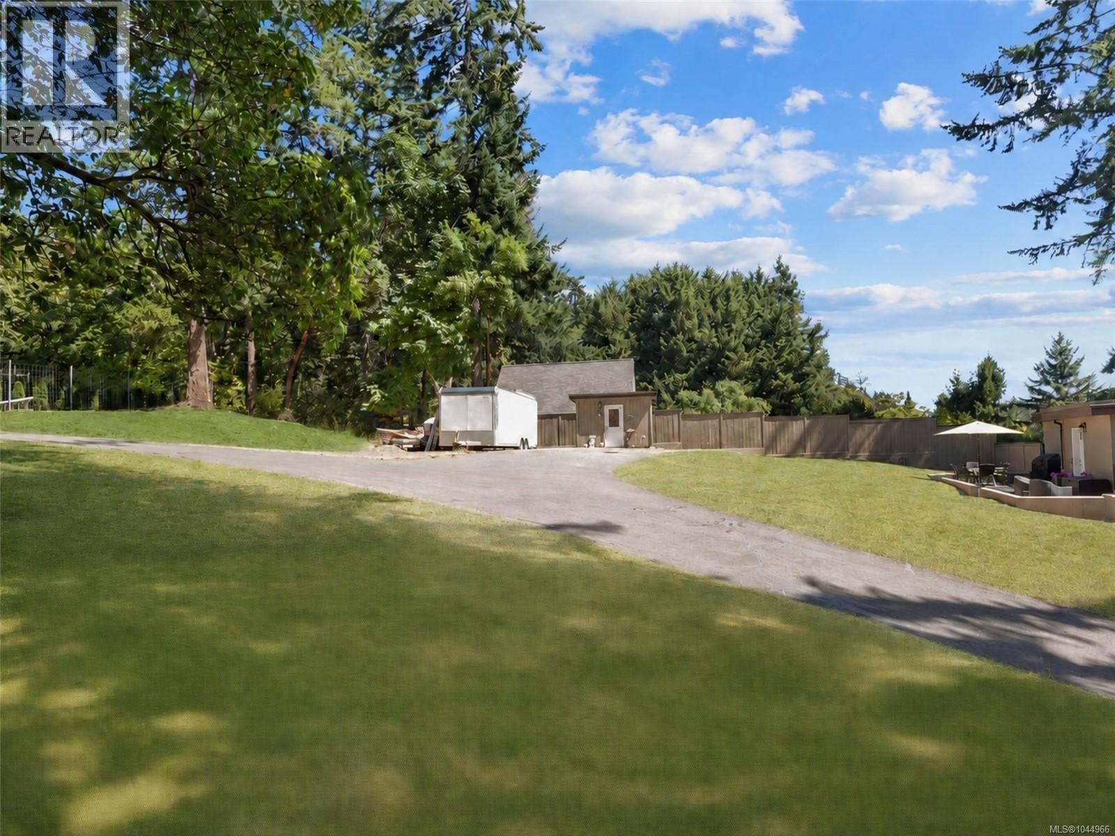 1084 Tatlow Rd, North Saanich, British Columbia  V8L 5P3 - Photo 51 - 1044966