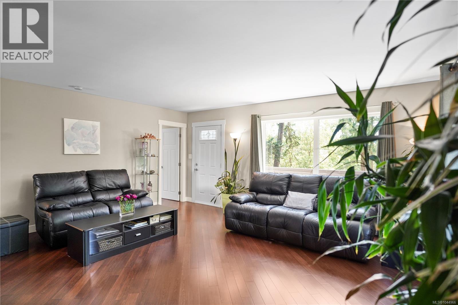 1084 Tatlow Rd, North Saanich, British Columbia  V8L 5P3 - Photo 7 - 1044966