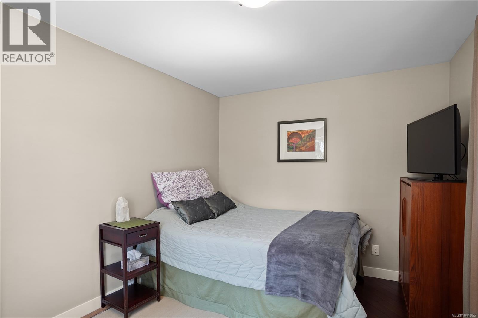 1084 Tatlow Rd, North Saanich, British Columbia  V8L 5P3 - Photo 9 - 1044966
