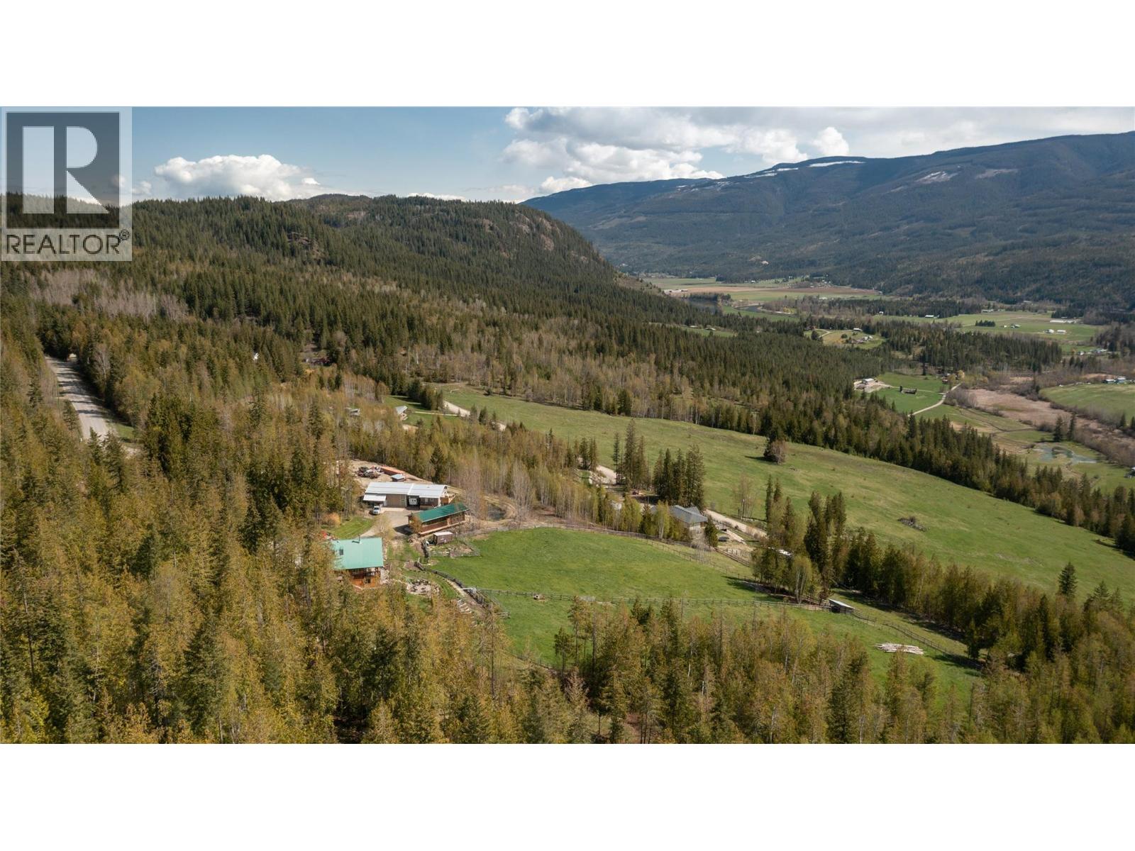 310 Grandview Bench Road, Grindrod, British Columbia  V0E 1Y0 - Photo 4 - 10397780