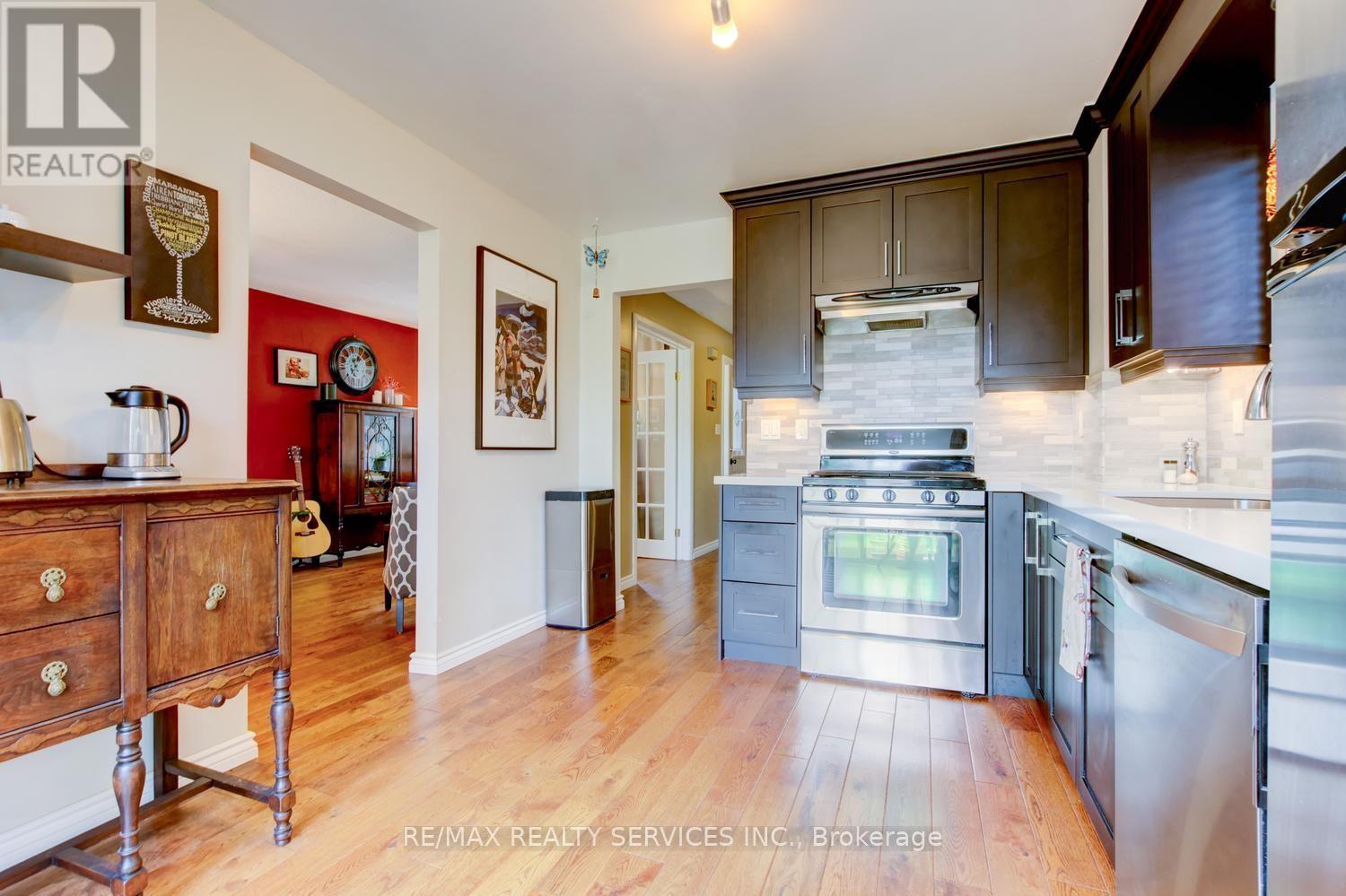 16 Cavalier Court, Brampton, Ontario  L6V 3K6 - Photo 19 - W13673674
