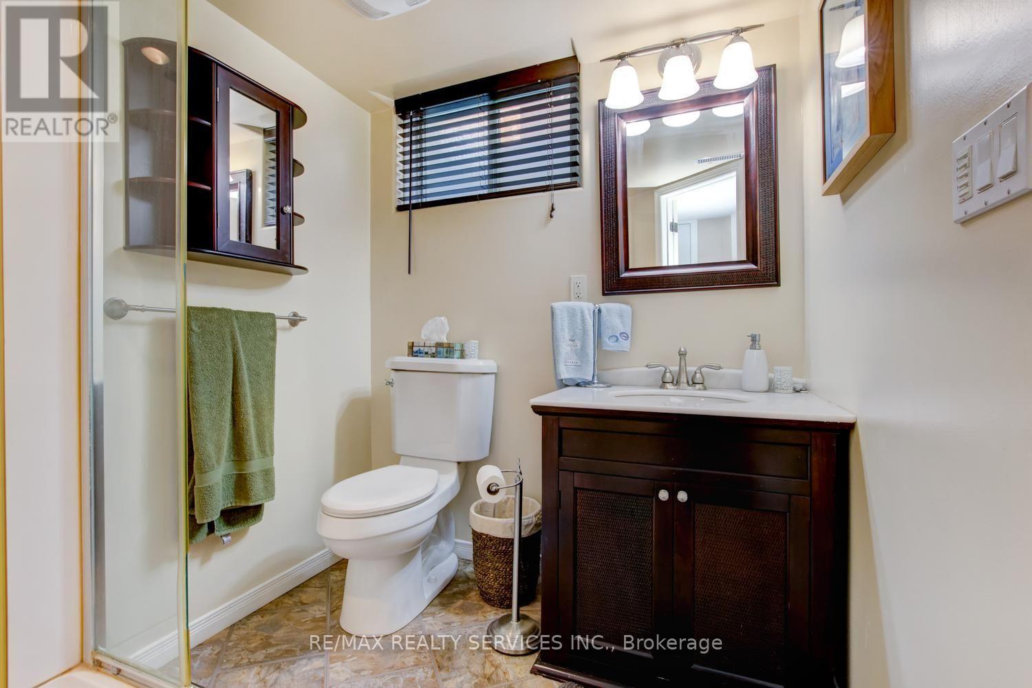 16 Cavalier Court, Brampton, Ontario  L6V 3K6 - Photo 37 - W13673674