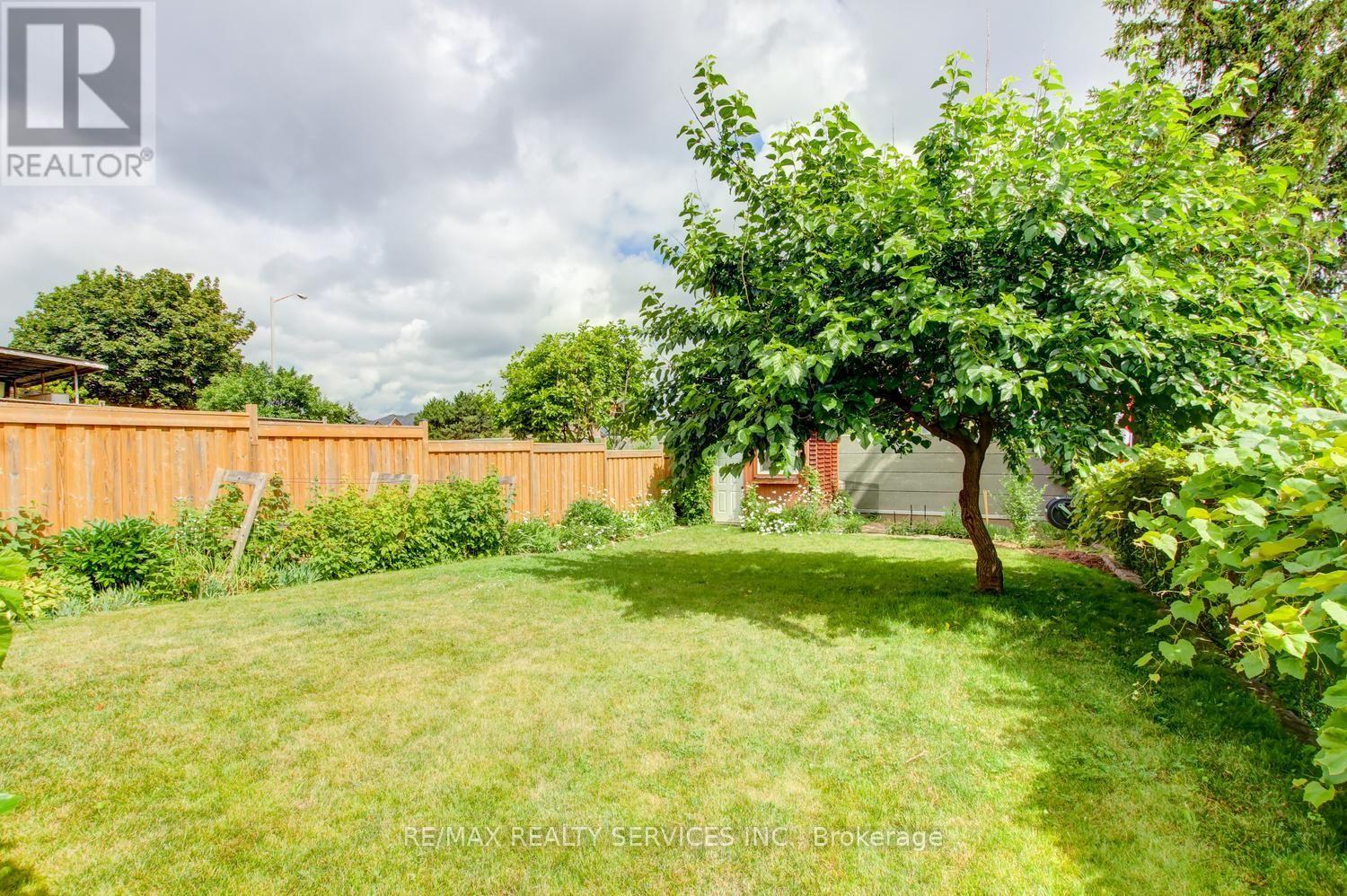 16 Cavalier Court, Brampton, Ontario  L6V 3K6 - Photo 47 - W13673674