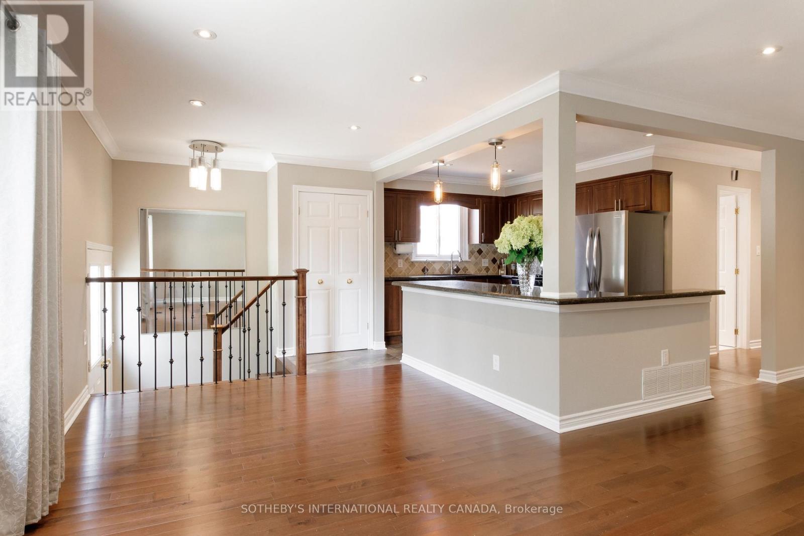 Upper - 2694 Constable Road, Mississauga, Ontario  L5J 1W4 - Photo 7 - W13673676
