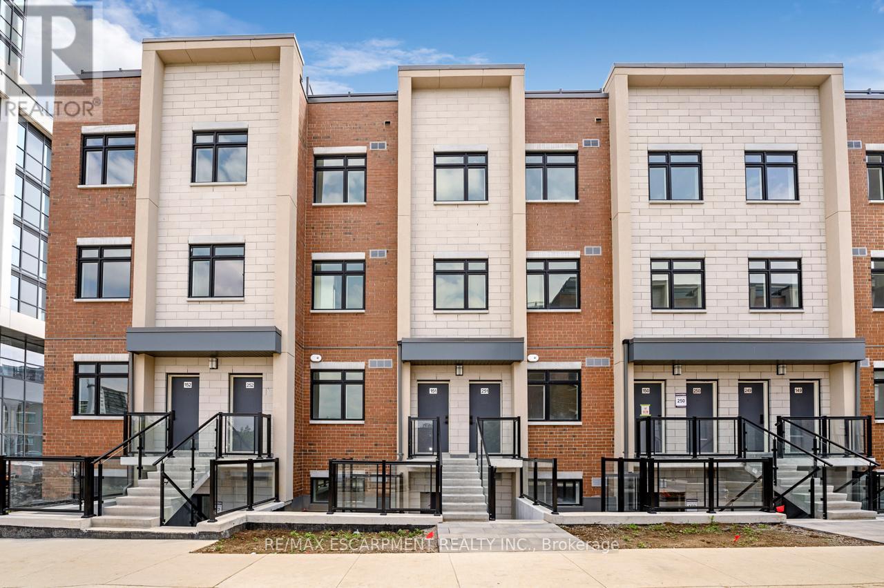 251 - 1075 Douglas Mccurdy Common, Mississauga, Ontario  L5G 0C6 - Photo 2 - W13673708