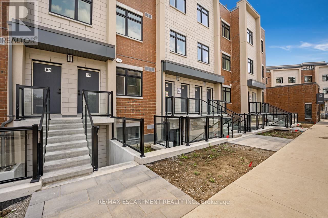251 - 1075 Douglas Mccurdy Common, Mississauga, Ontario  L5G 0C6 - Photo 3 - W13673708