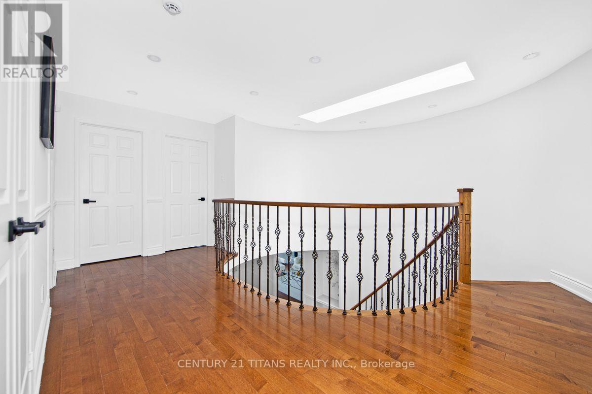 1692 Baymill Court, Mississauga, Ontario  L5M 4M5 - Photo 21 - W13673726