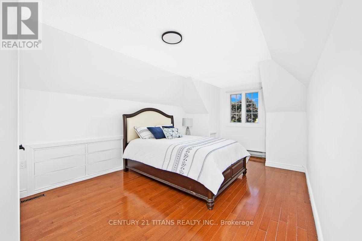 1692 Baymill Court, Mississauga, Ontario  L5M 4M5 - Photo 25 - W13673726