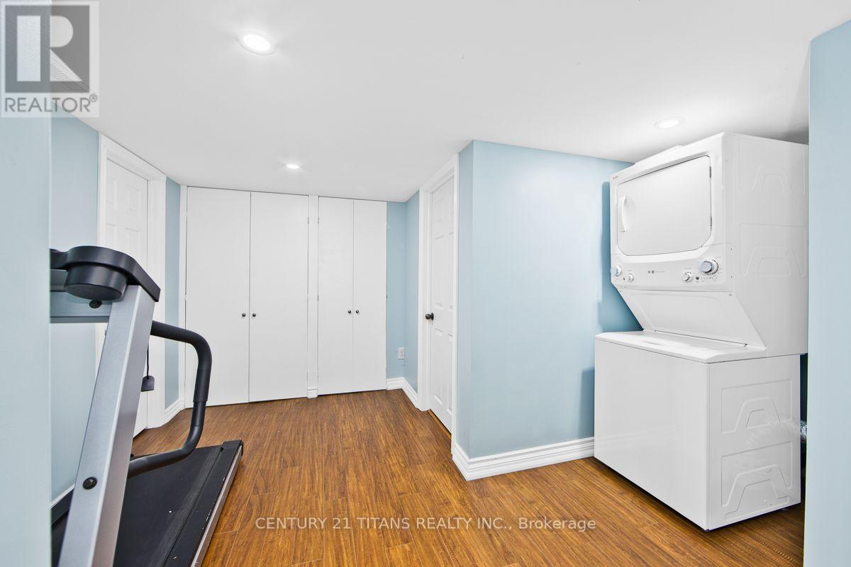 1692 Baymill Court, Mississauga, Ontario  L5M 4M5 - Photo 39 - W13673726