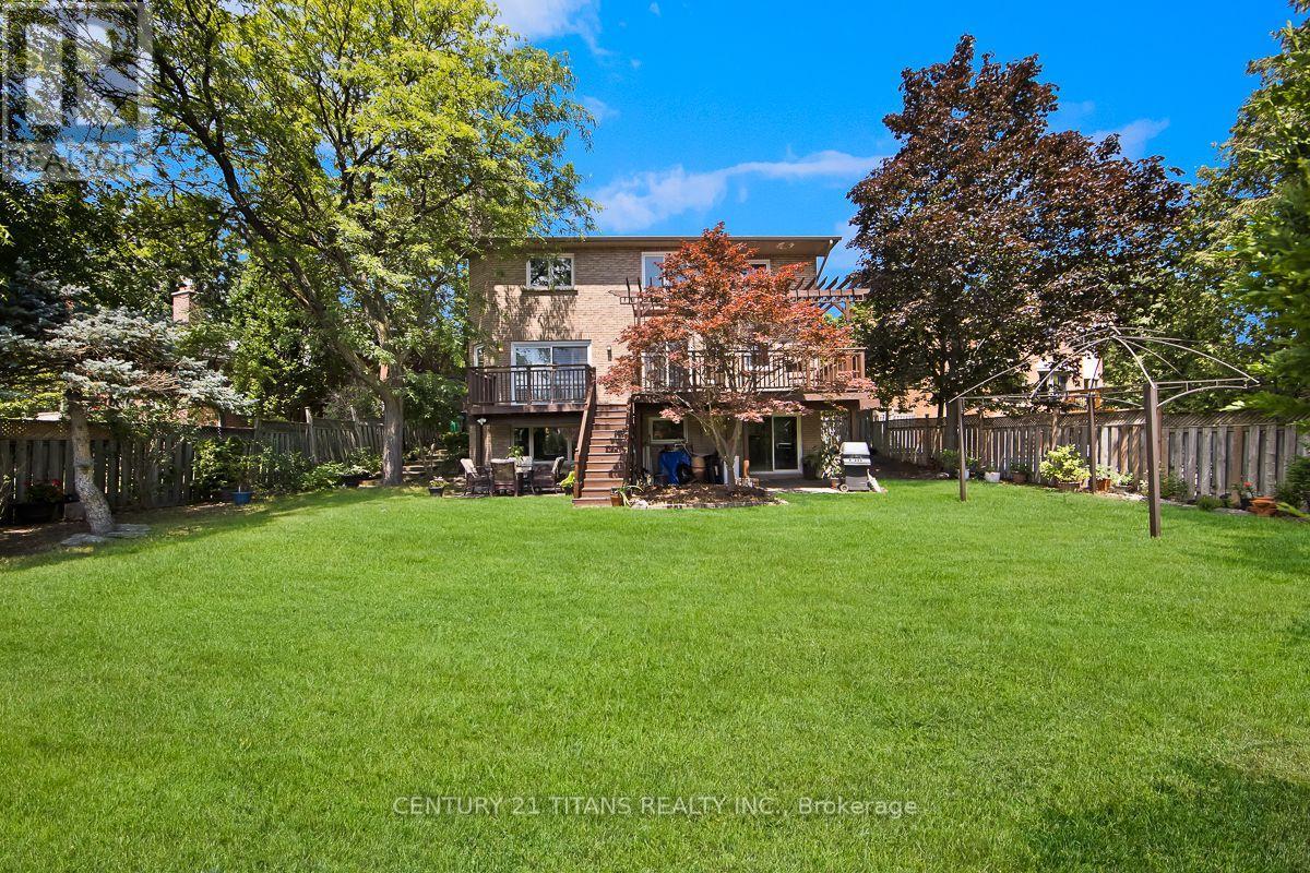1692 Baymill Court, Mississauga, Ontario  L5M 4M5 - Photo 42 - W13673726