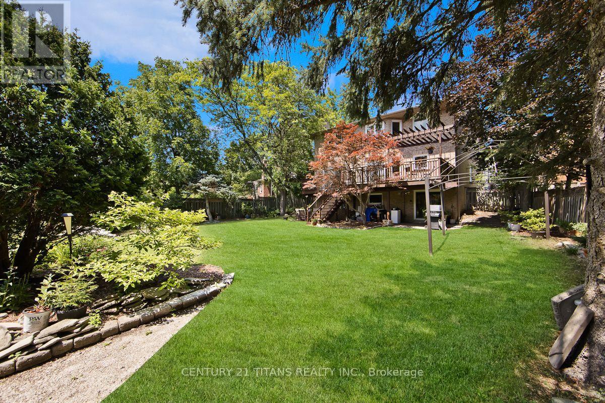 1692 Baymill Court, Mississauga, Ontario  L5M 4M5 - Photo 44 - W13673726