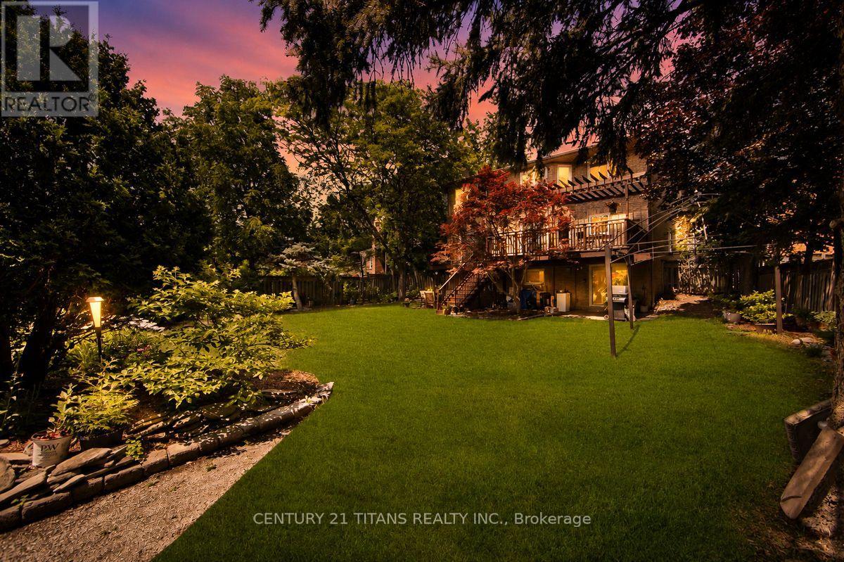 1692 Baymill Court, Mississauga, Ontario  L5M 4M5 - Photo 45 - W13673726
