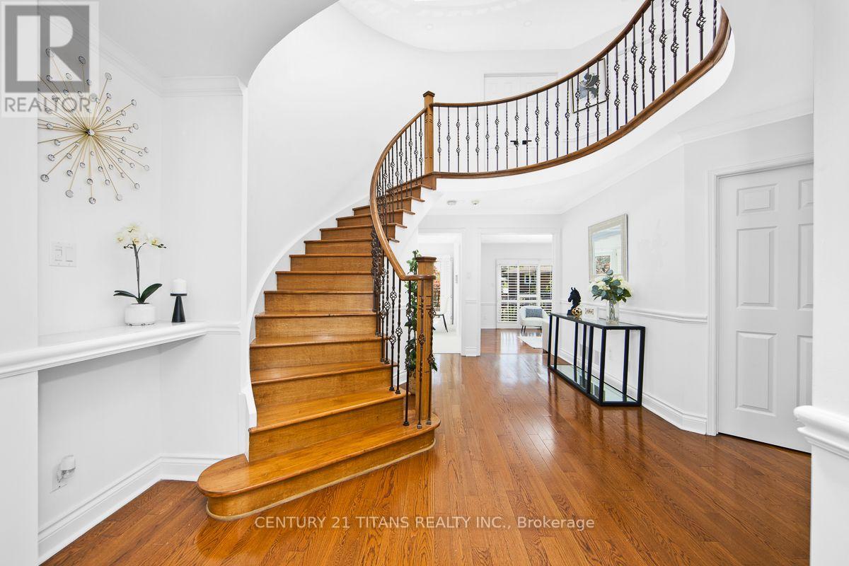 1692 Baymill Court, Mississauga, Ontario  L5M 4M5 - Photo 6 - W13673726