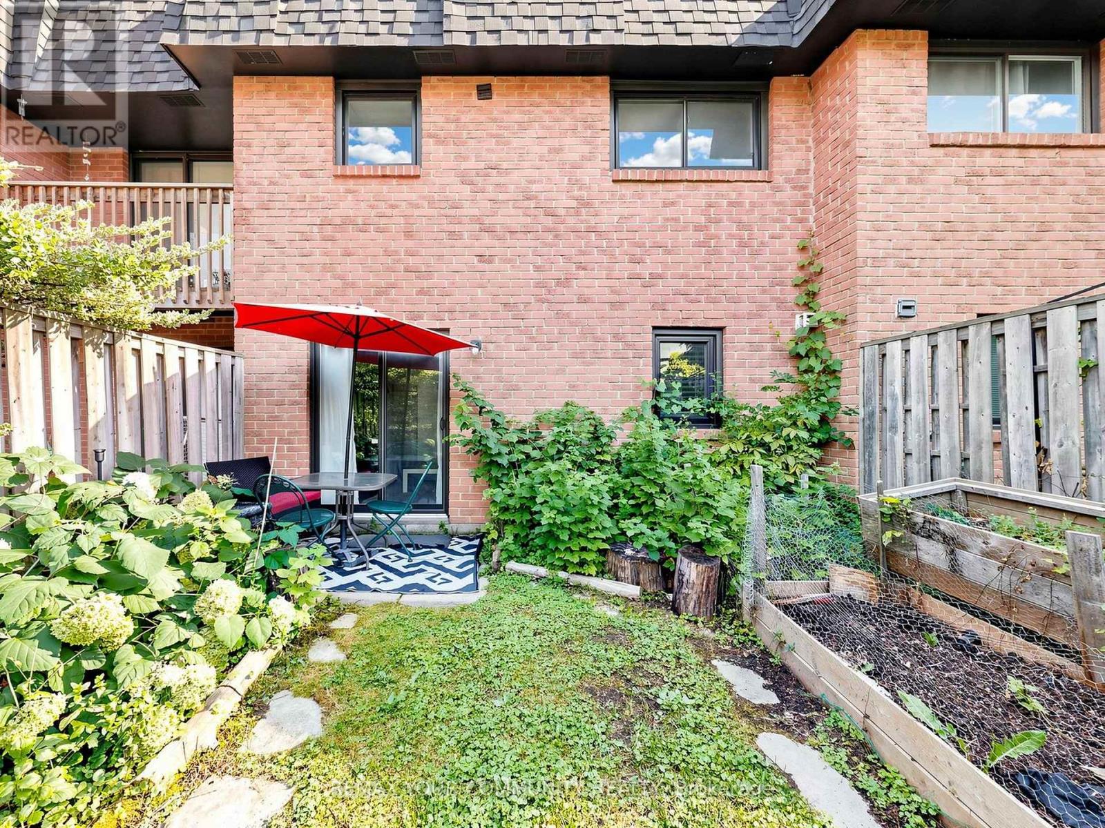 16 - 72 Ashglen Way, Markham, Ontario  L3R 3A7 - Photo 45 - N13512990
