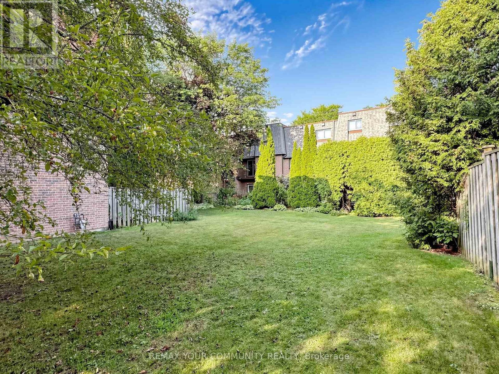 16 - 72 Ashglen Way, Markham, Ontario  L3R 3A7 - Photo 47 - N13512990