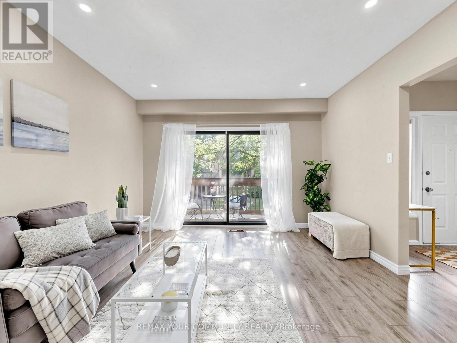 16 - 72 Ashglen Way, Markham, Ontario  L3R 3A7 - Photo 7 - N13512990