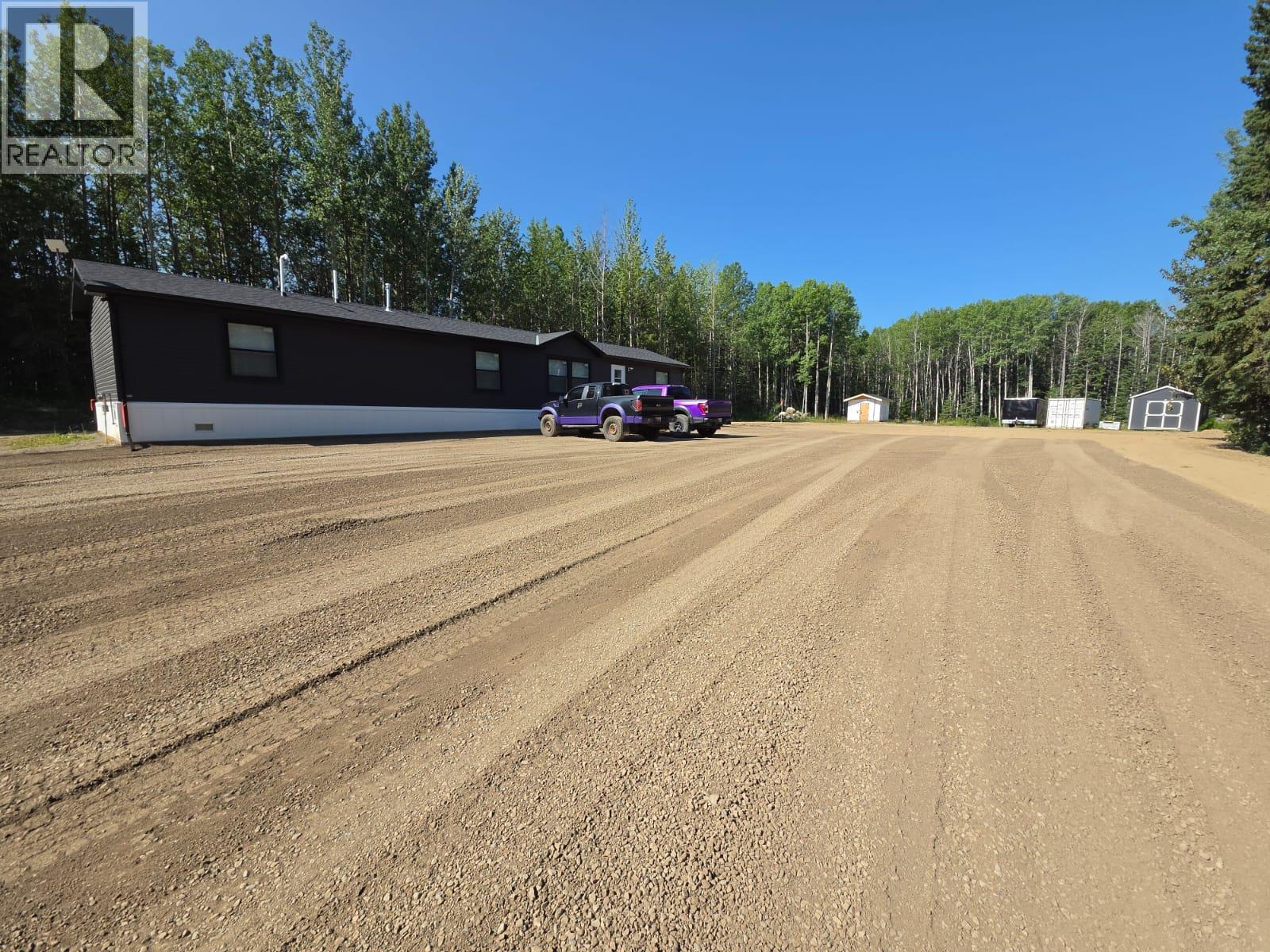 3593 West Hayward Road, Chetwynd, British Columbia  V0C 1J0 - Photo 46 - 10360538