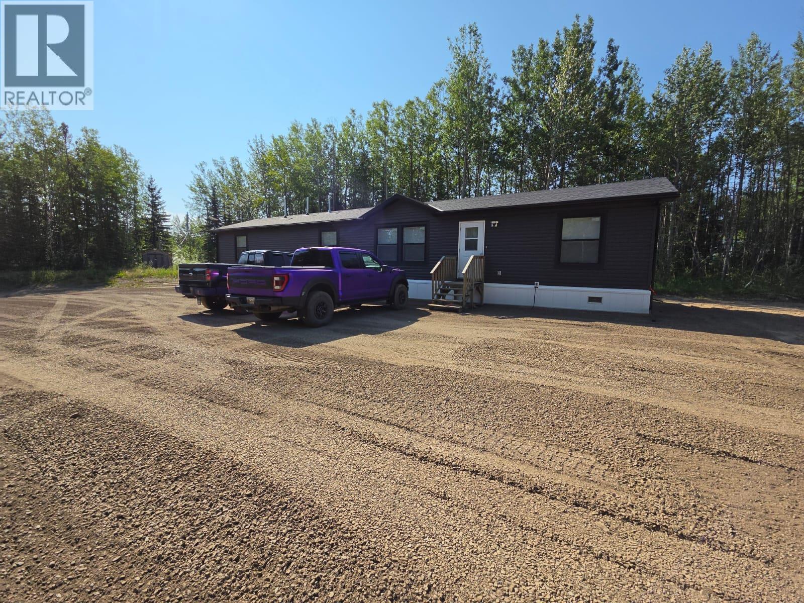3593 West Hayward Road, Chetwynd, British Columbia  V0C 1J0 - Photo 2 - 10360538