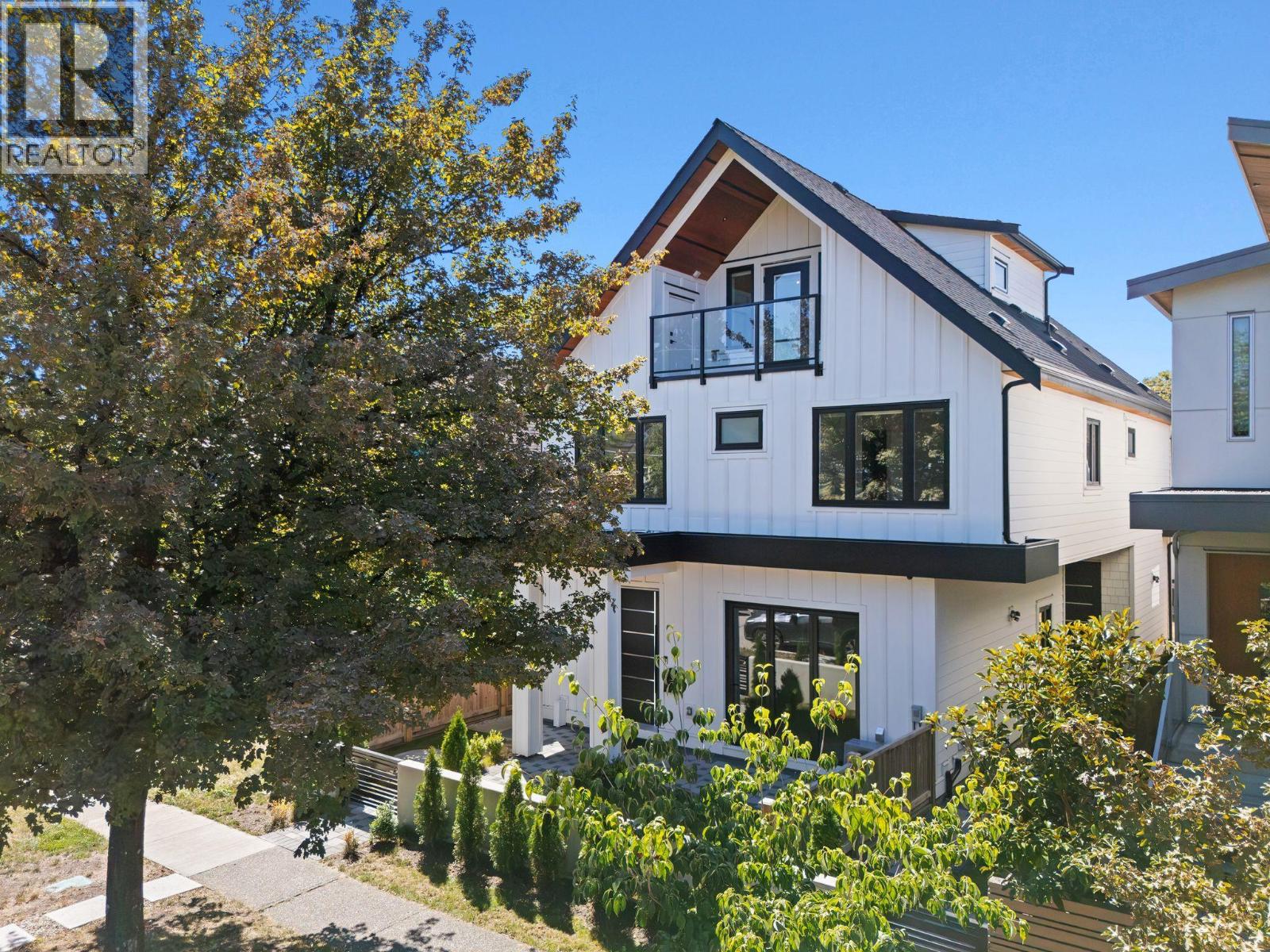 2 4463 Walden Street, Vancouver, British Columbia  V5V 3S4 - Photo 31 - R3155374