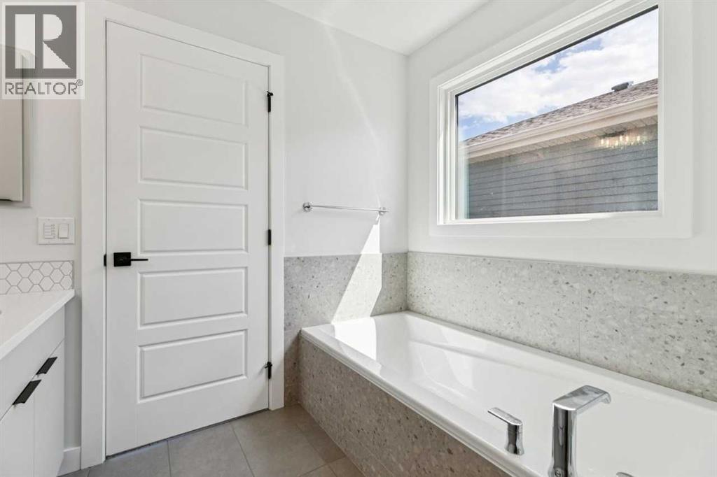 64 Creekstone Manor SW, Calgary, Alberta  T2X 5W3 - Photo 29 - A2325871