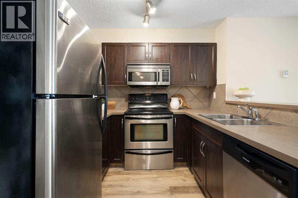 5209, 69 Country Village Manor NE, Calgary, Alberta T3K 0P1 - Photo 12 - A2337190