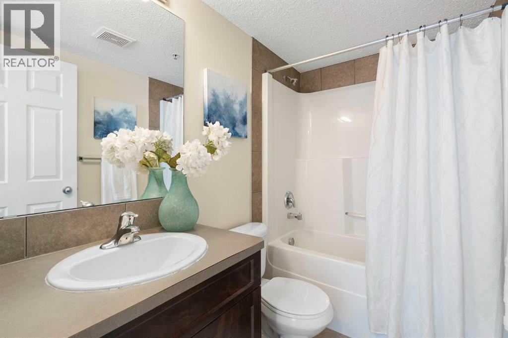 5209, 69 Country Village Manor NE, Calgary, Alberta T3K 0P1 - Photo 8 - A2337190