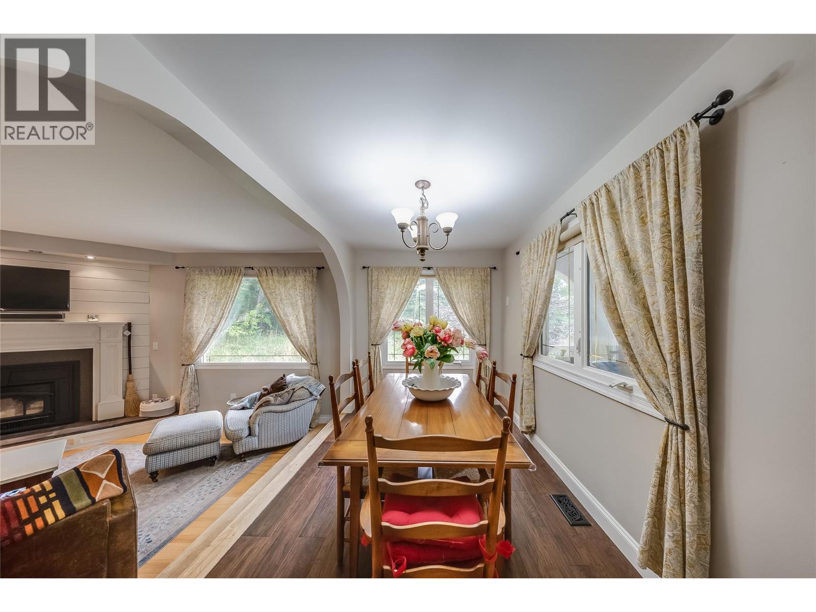314 Webster Road, Fruitvale, British Columbia  V0G 1L1 - Photo 12 - 10397555