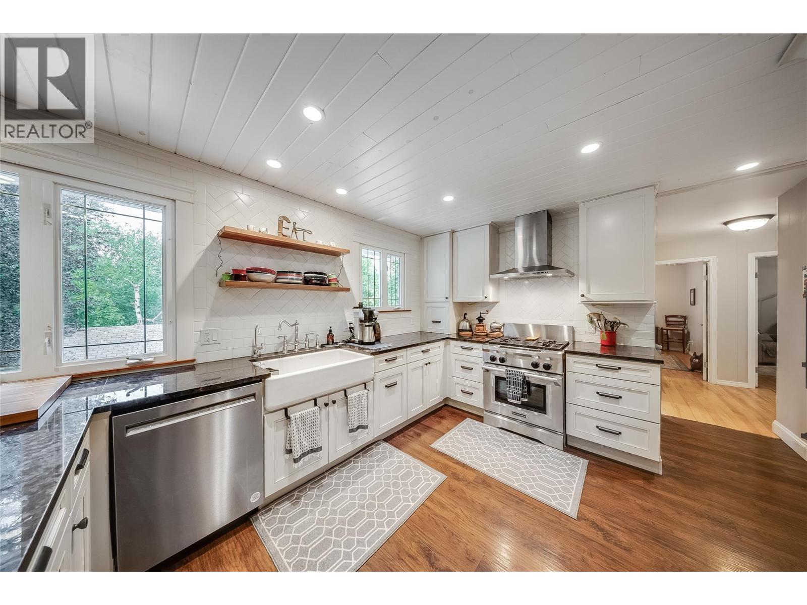 314 Webster Road, Fruitvale, British Columbia  V0G 1L1 - Photo 14 - 10397555