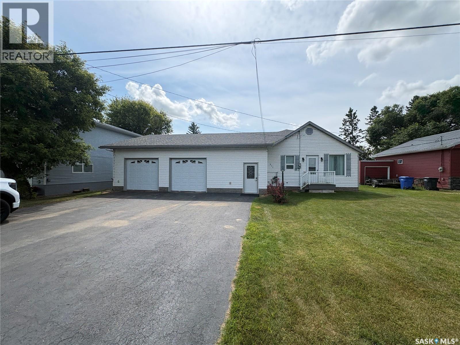 511 Road AVENUE E, Langenburg, Saskatchewan