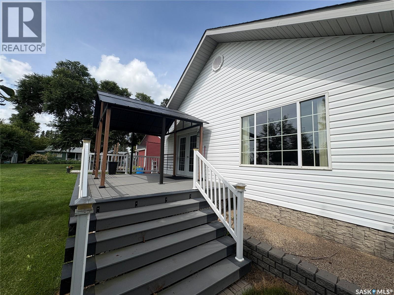 511 Road Avenue E, Langenburg, Saskatchewan  S0A 2A0 - Photo 2 - SK045547