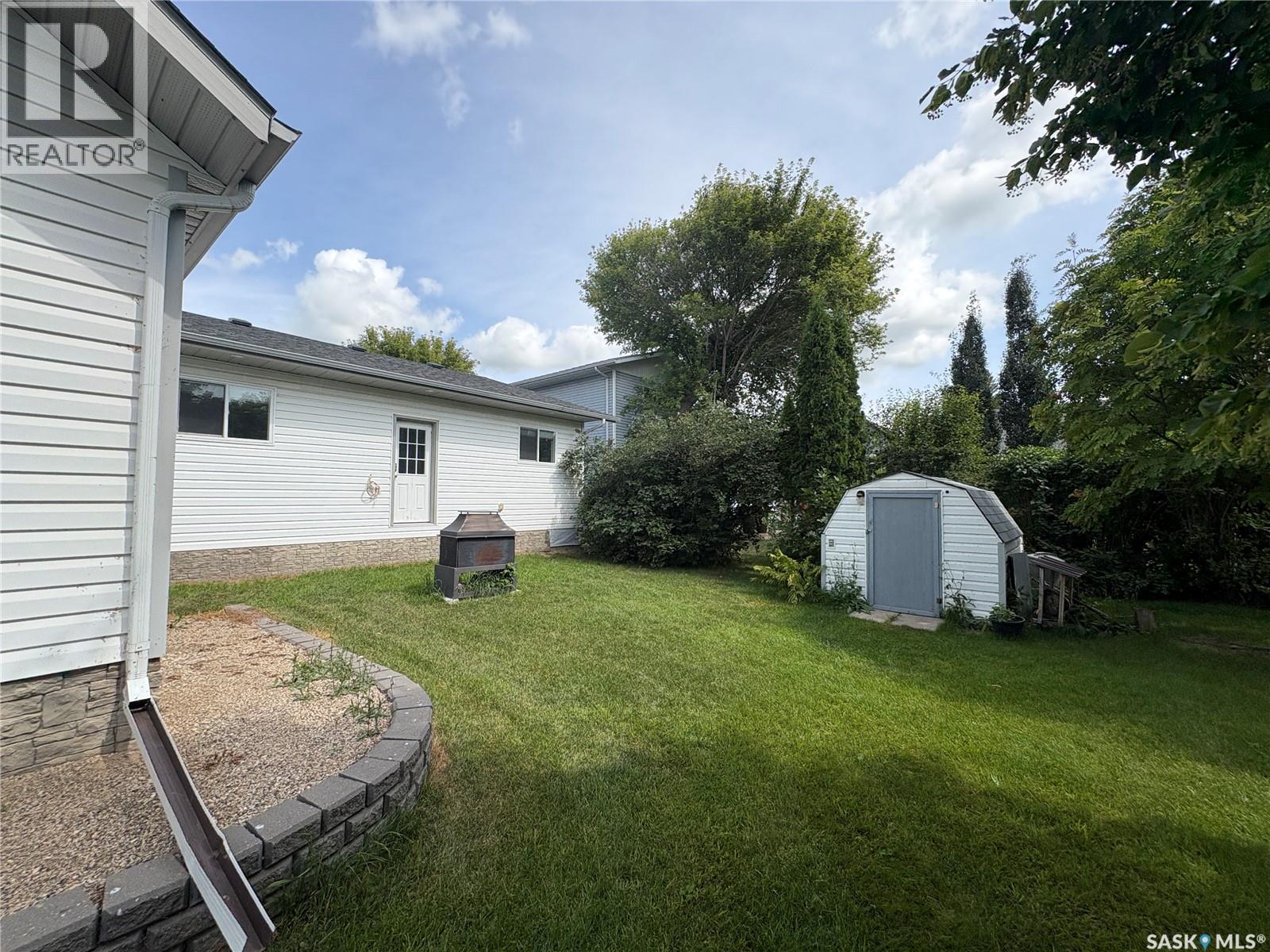 511 Road Avenue E, Langenburg, Saskatchewan  S0A 2A0 - Photo 3 - SK045547