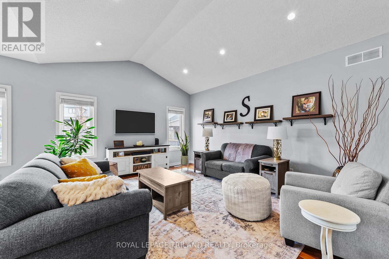 3194 Pincombe Drive, London South, Ontario  N6L 0B4 - Photo 12 - X13673758