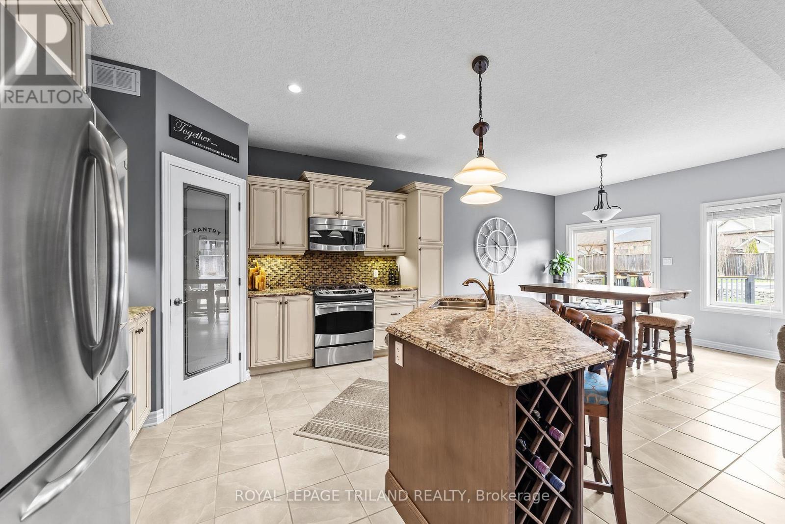 3194 Pincombe Drive, London South, Ontario  N6L 0B4 - Photo 16 - X13673758