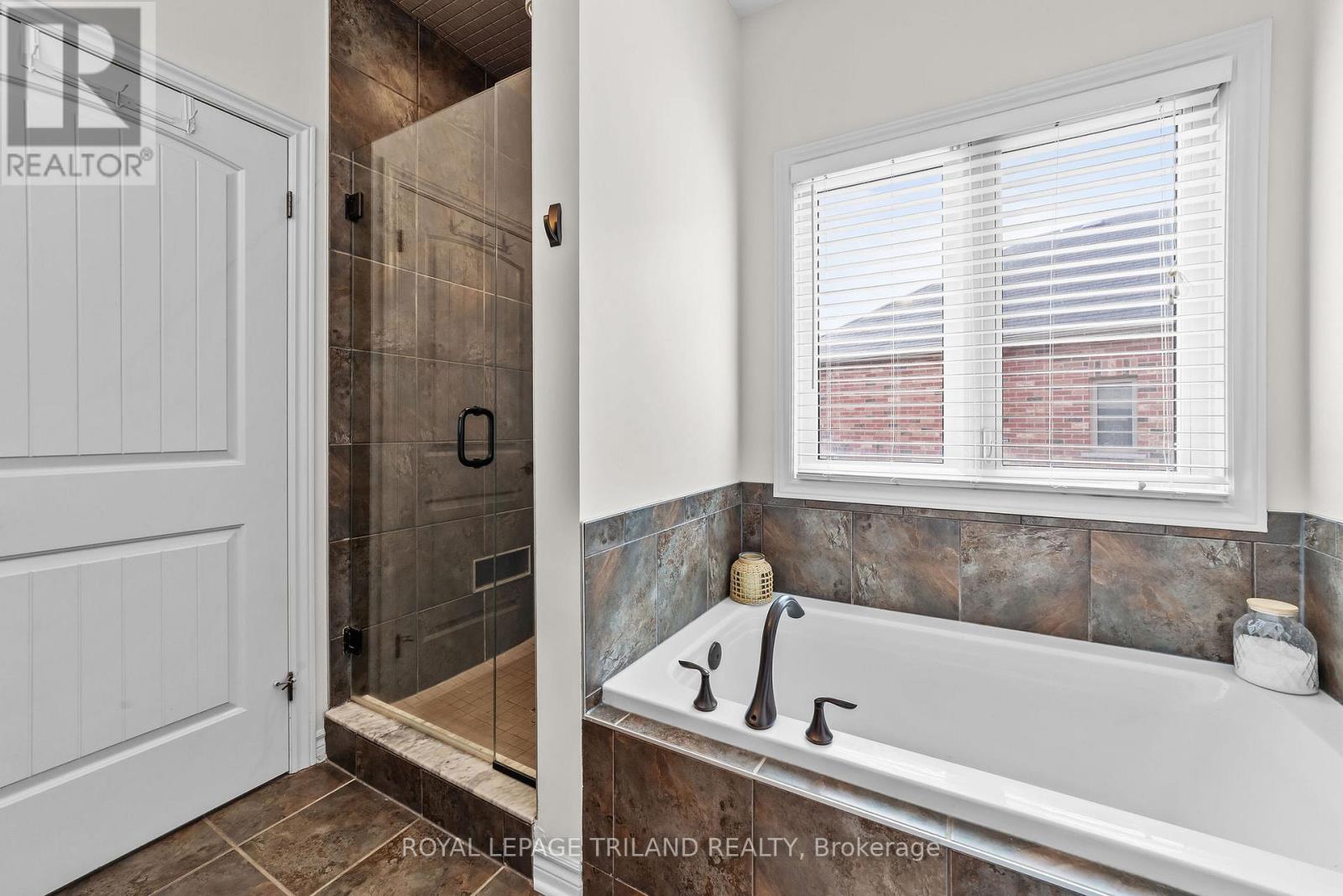 3194 Pincombe Drive, London South, Ontario  N6L 0B4 - Photo 23 - X13673758