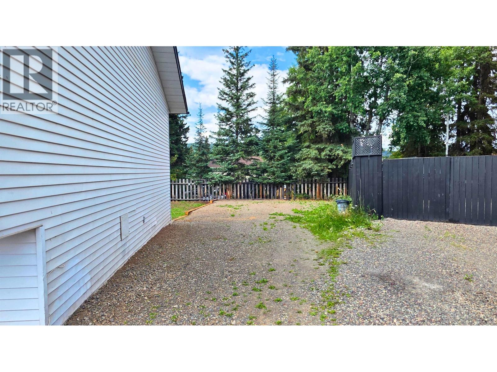 1975 Nadina Place, Houston, British Columbia  V0J 1Z0 - Photo 38 - R3155276