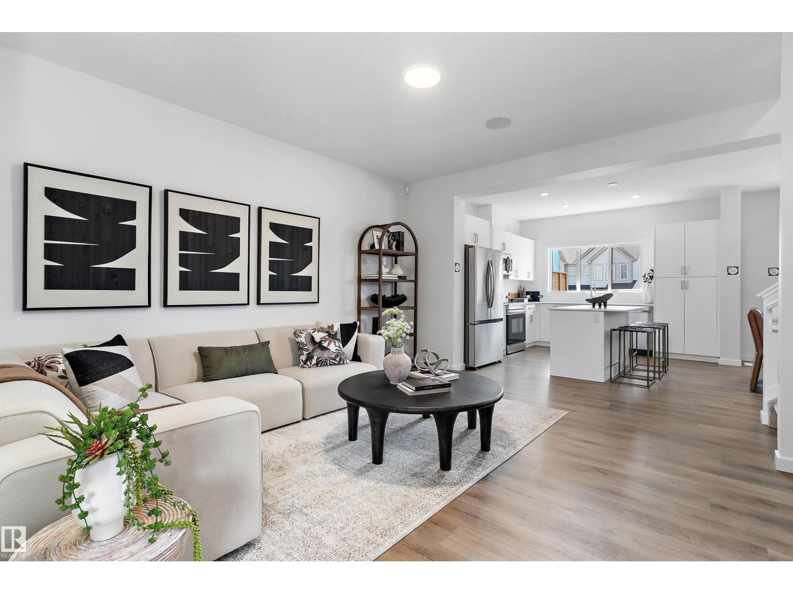 8907 Elves Lo Nw, Edmonton, Alberta  T6M 3G2 - Photo 9 - E4497156