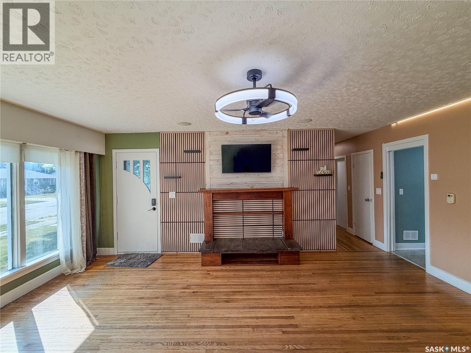 228 8th Avenue E, Melville, Saskatchewan  S0A 2P0 - Photo 16 - SK045325
