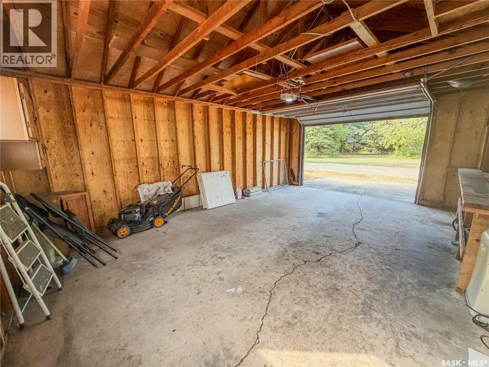 228 8th Avenue E, Melville, Saskatchewan  S0A 2P0 - Photo 51 - SK045325