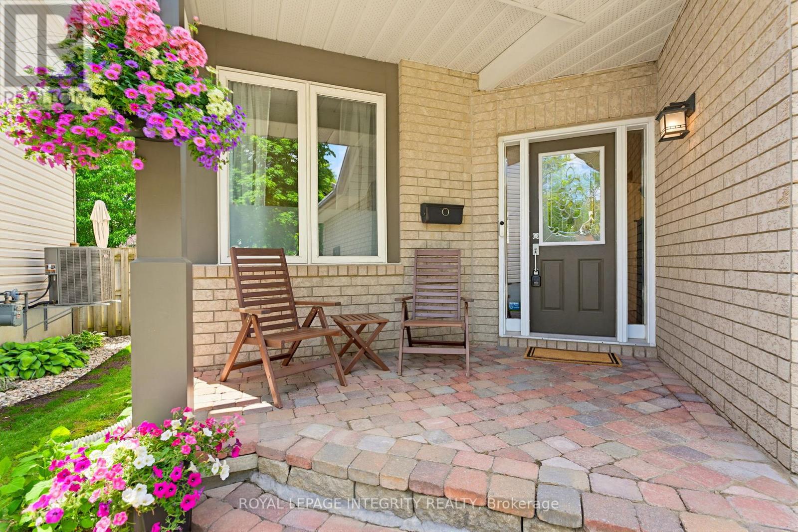 116 Springcreek Crescent, Ottawa, Ontario  K2M 2K8 - Photo 3 - X13673752