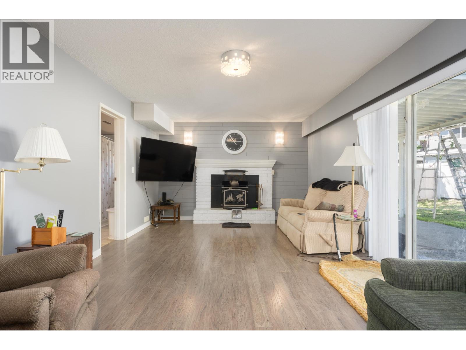 8611 Rideau Drive, Richmond, British Columbia V7A 4M6 - Photo 9 - R3155493
