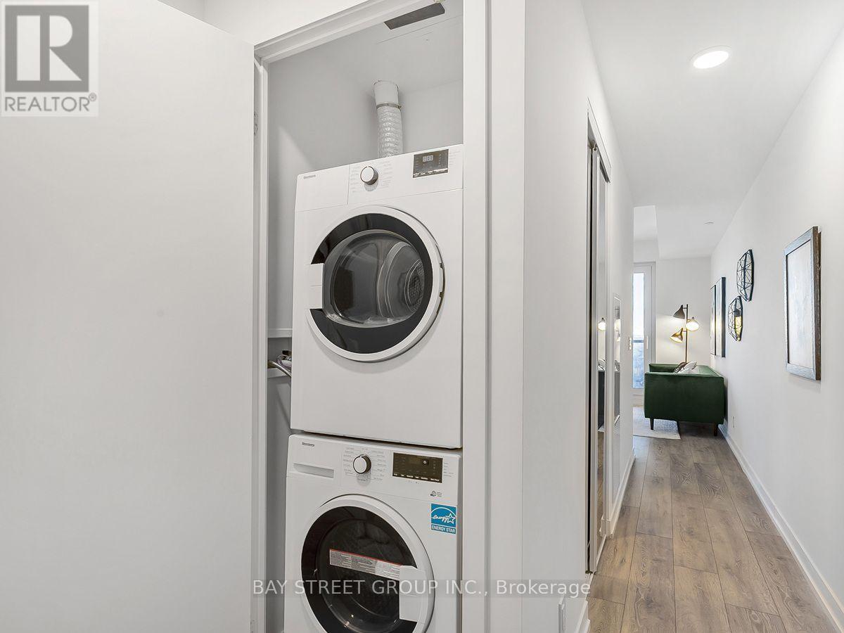 1812 - 2020 Bathurst Street, Toronto, Ontario M5P 0A6 - Photo 11 - C13673766