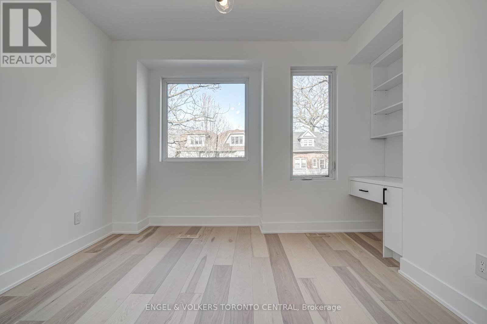 230 Willow Avenue, Toronto, Ontario  M4E 3K7 - Photo 15 - E13673762