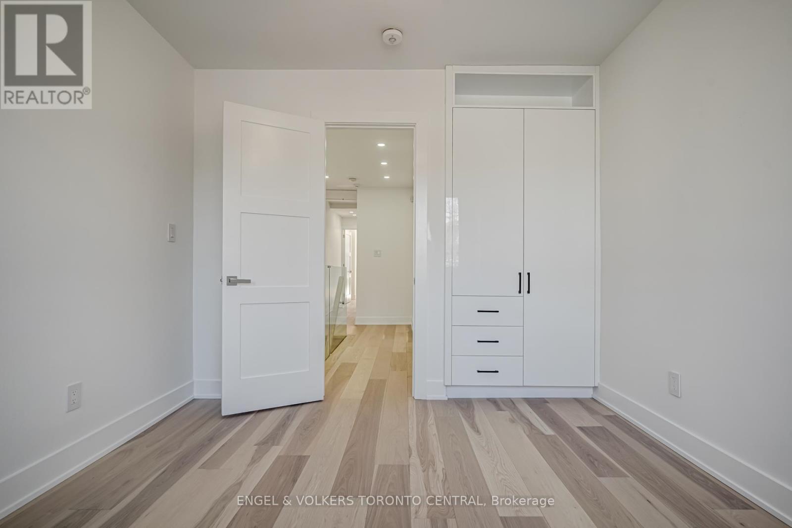 230 Willow Avenue, Toronto, Ontario  M4E 3K7 - Photo 19 - E13673762